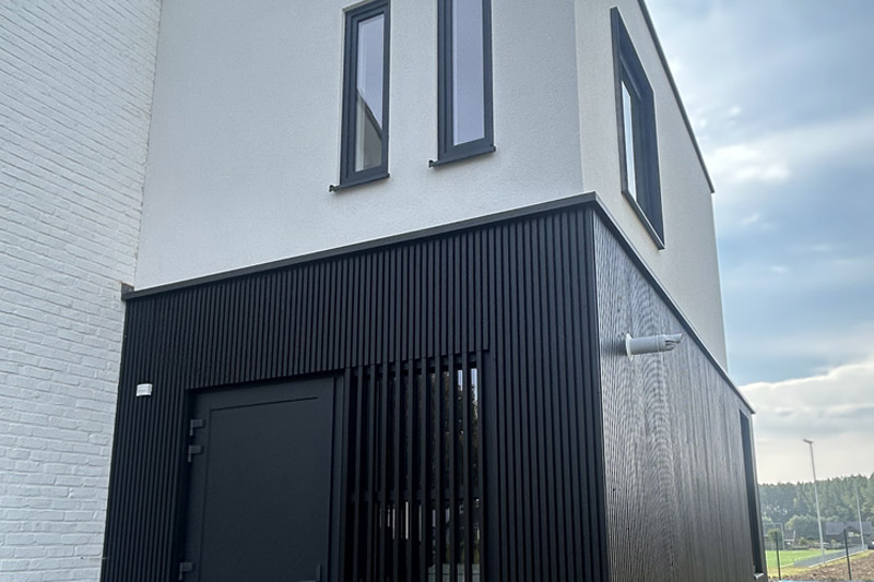 Gevelbekleding en woninguitbreiding in Oudenaarde