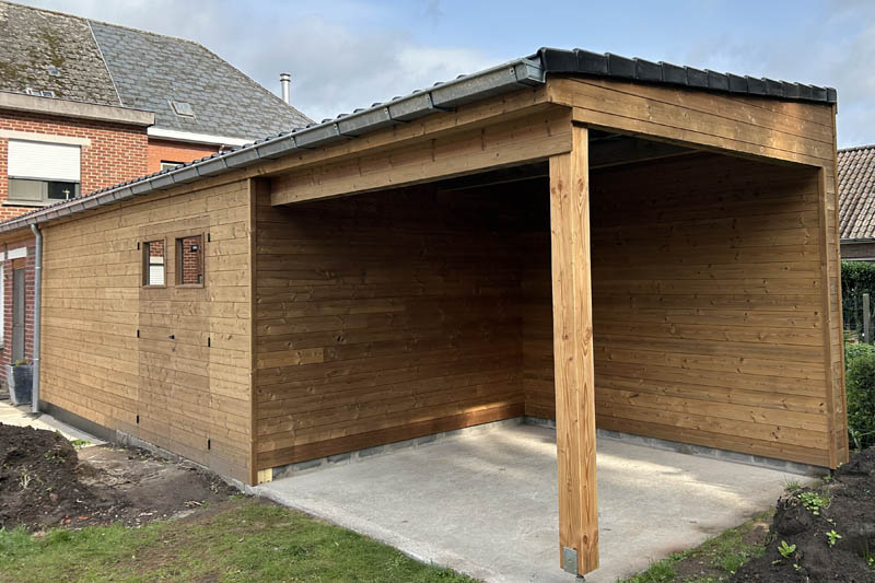 Tuingebouw in Heurne met thermowood gevelbekleding
