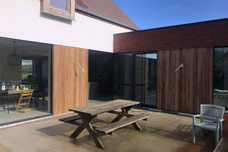 Afrormosia gevelbekleding in Wortegem